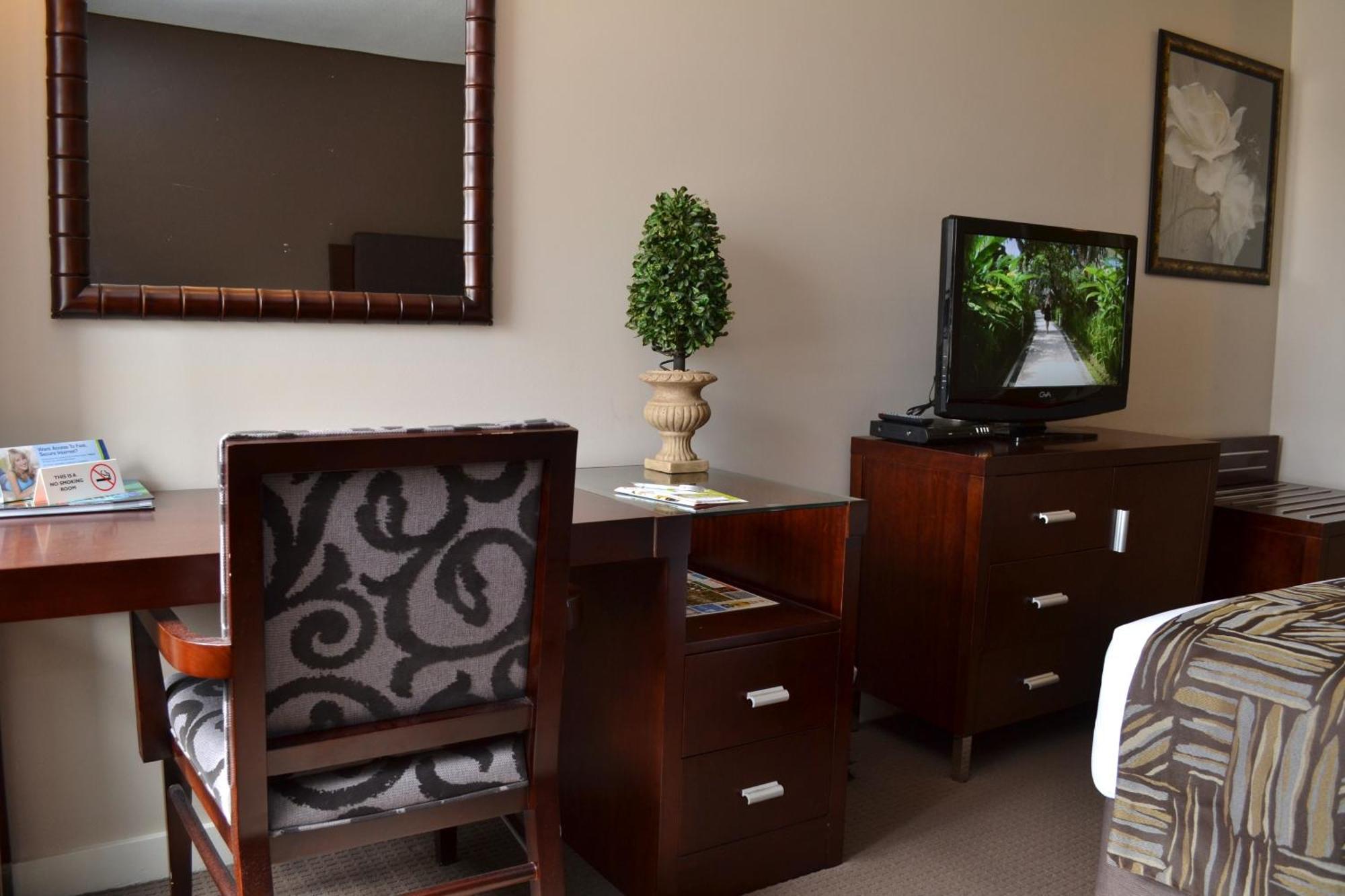 เมดิสัน พลาซา ทาวน์สวิลล์ Hotel ทาวน์วิล ภายนอก รูปภาพ